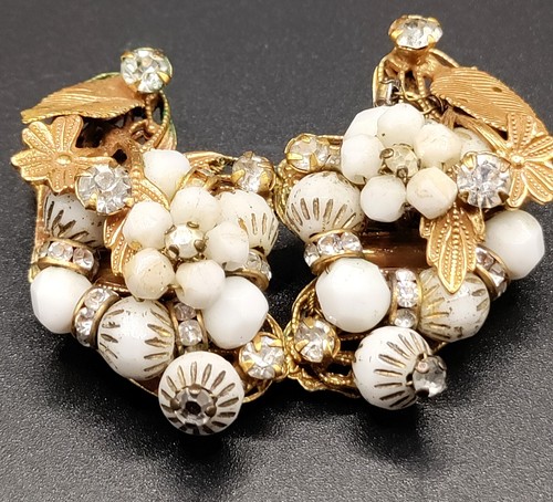 Boucher gold tone textured poodle brooch