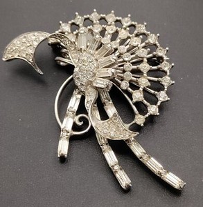 Signed Weiss rhinestone spray brooch discovered in vintage jewelry collection