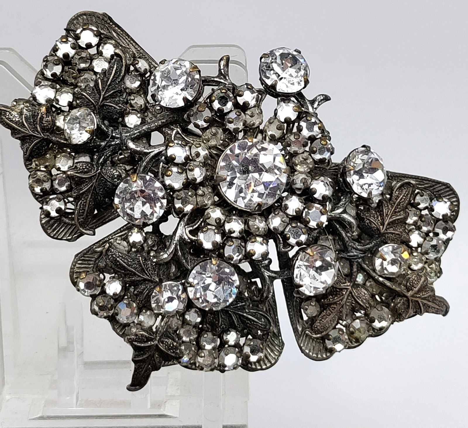 Miriam Haskell signed brooch with intricate beadwork